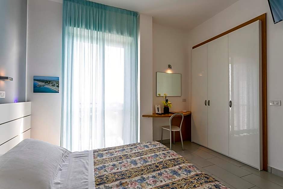 Hotel Baya - in centro, sul mare