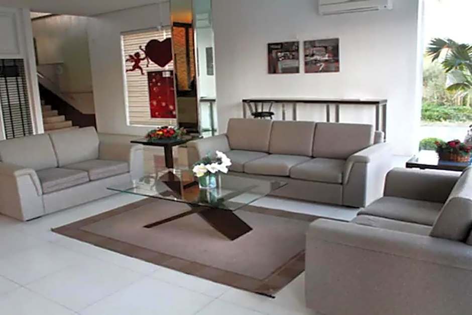 Casablanca Suites Near Airport
