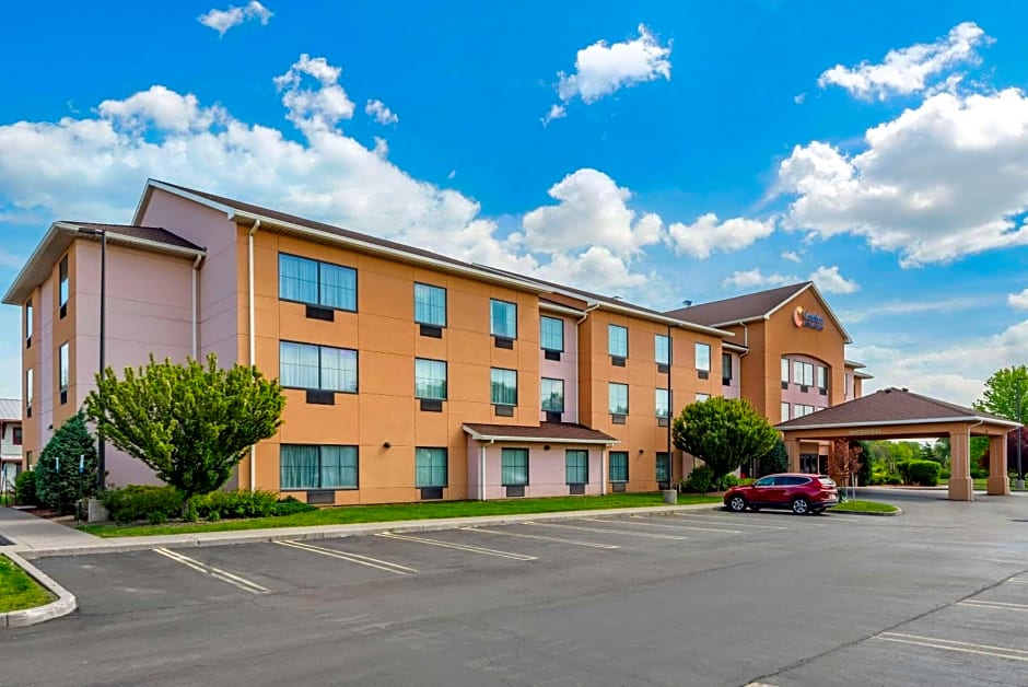 Comfort Inn & Suites Farmington - Victor