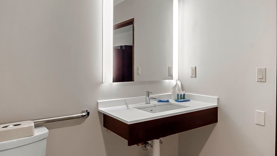 Holiday Inn Express Hotel & Suites Newton Sparta By IHG