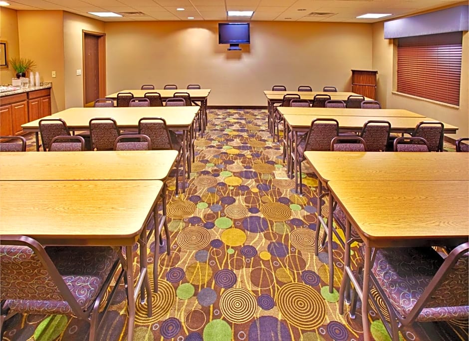Holiday Inn Express Hotel & Suites - Dubuque West