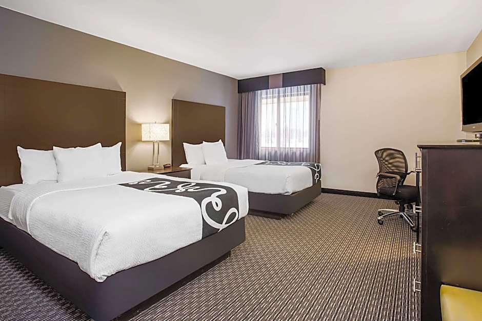 La Quinta Inn & Suites by Wyndham Oshkosh