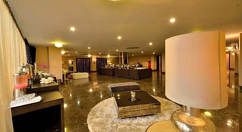 Amaroossa Cosmo Jakarta