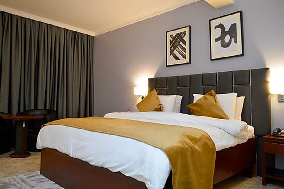 Beverly Heels Hotels