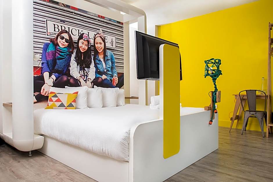 The Corner London City