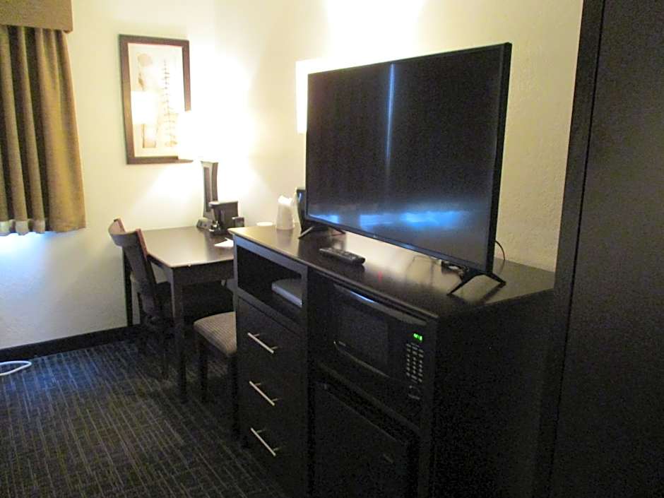 AmericInn by Wyndham Hayward
