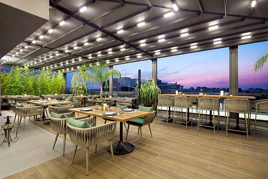 DoubleTree By Hilton Antalya City Centre