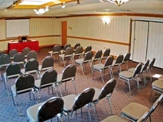 Red Carpet Inn & Suites Northeast Philadelphia