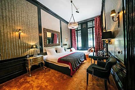 Canal View Deluxe Triple Room with Spa Bath - Private House