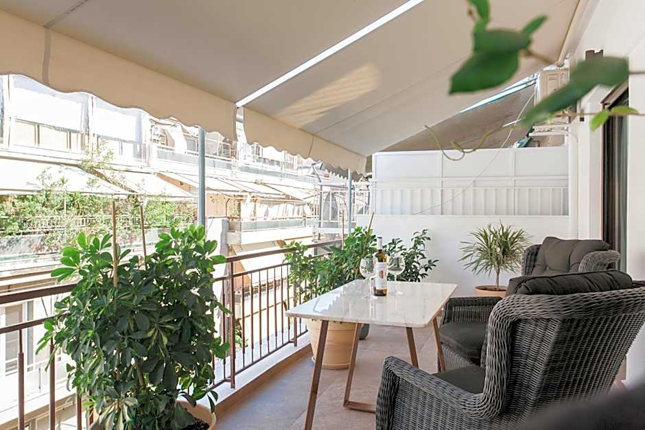 Nicholas Point Apartments and Rooms