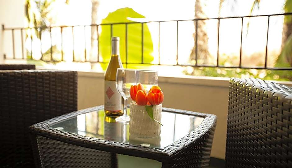 West Beach Inn, a Coast Hotel