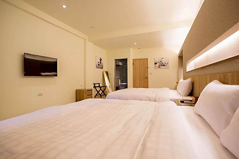 Traveller Inn - Book Haus