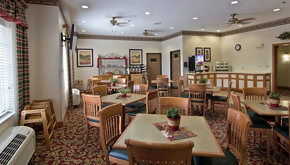 Coshocton Village Inn & Suites