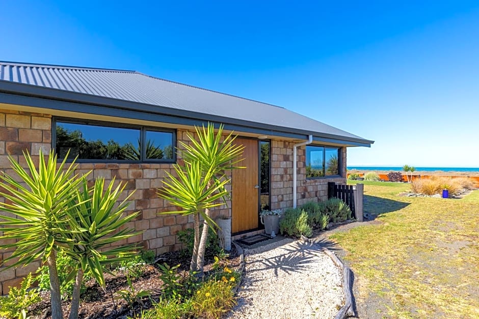 Ocean View Beachfront Apartment