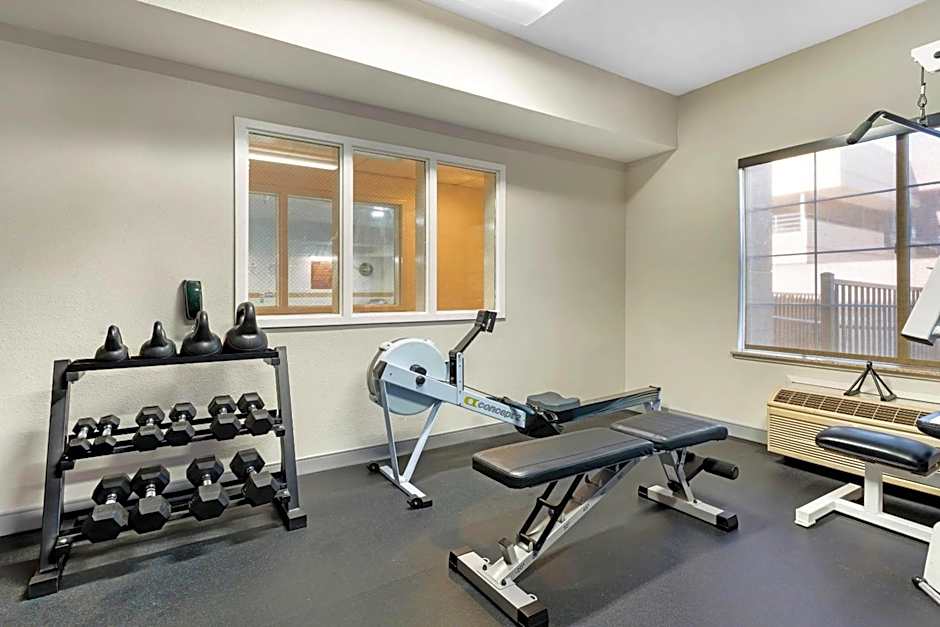 Comfort Inn & Suites Sacramento