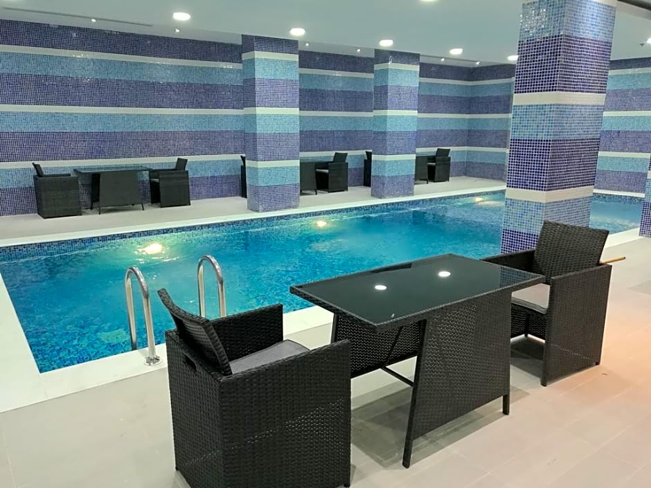 Naviti Warwick Al Khobar