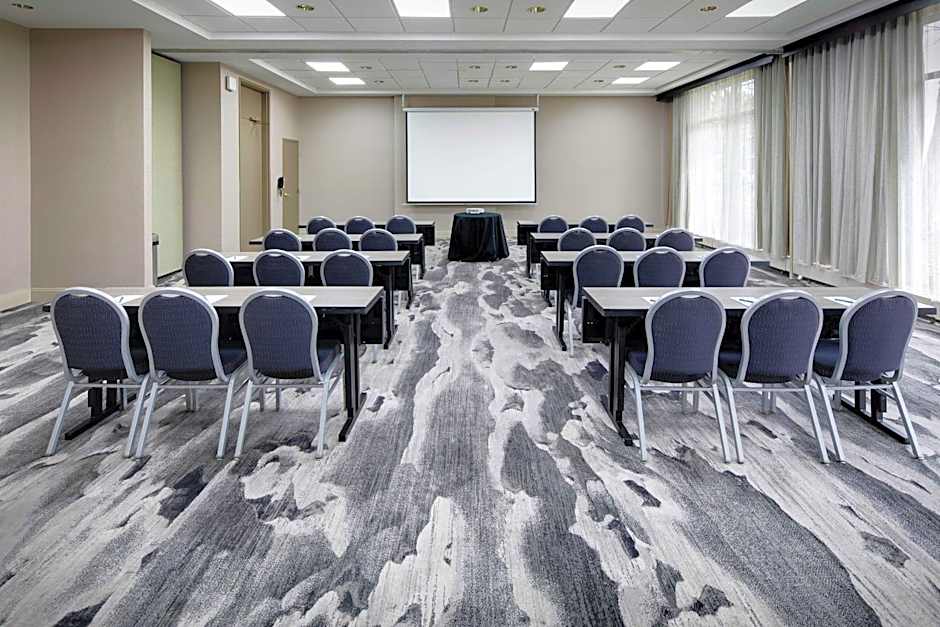 Embassy Suites By Hilton Hotel Detroit - North / Troy - Auburn Hills