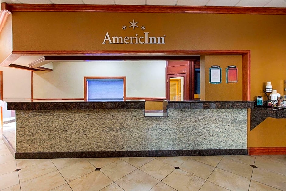AmericInn by Wyndham La Crosse Riverfront-Conference Center