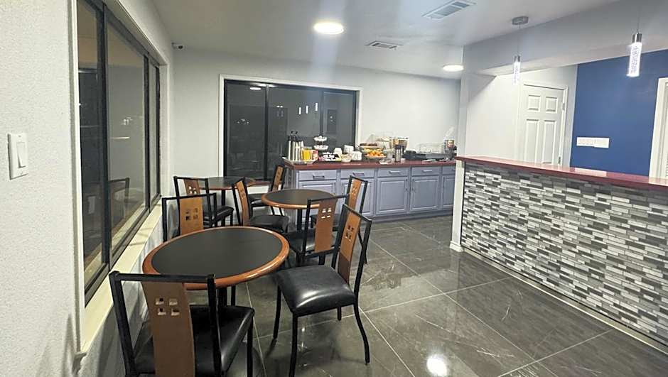 Xecutive Inn and Suites