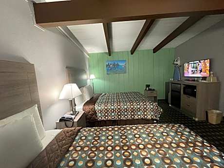 Standard Queen Room with Two Queen Beds