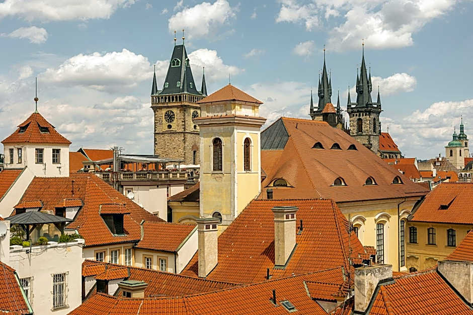 Iron Gate Hotel & Suites