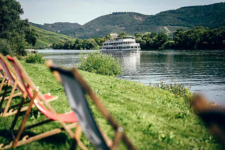 Schloss Lieser, Autograph Collection