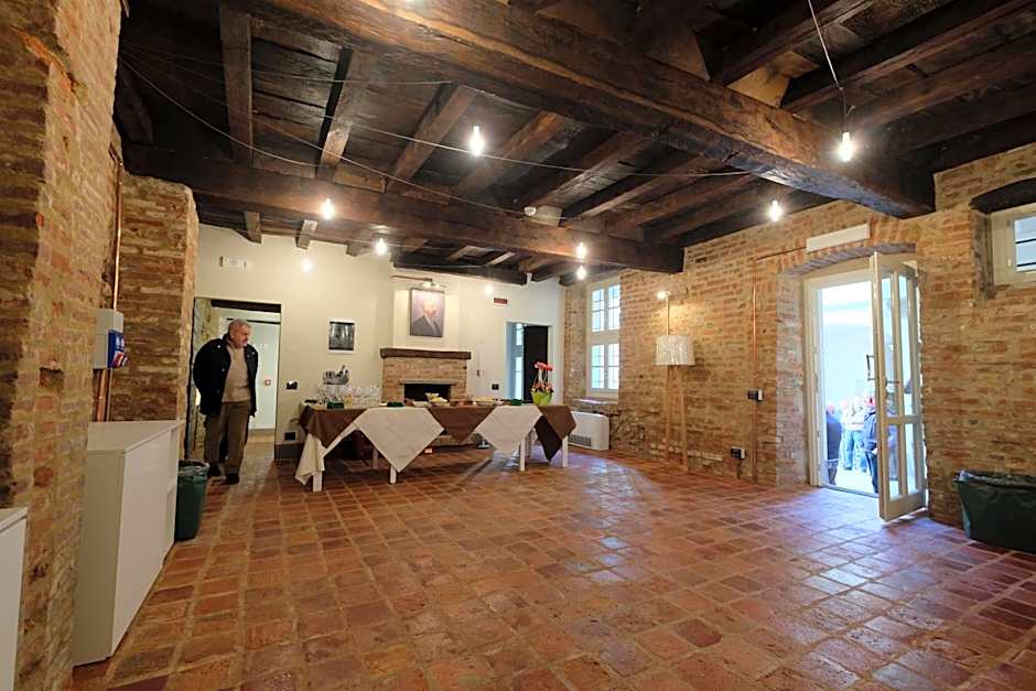 Palazzo Sacco Hostello Fossano