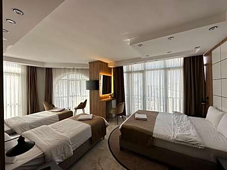 Deluxe Quadruple Room