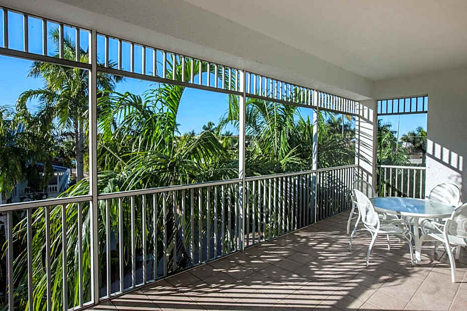 Olde Marco Island Inn And Suites