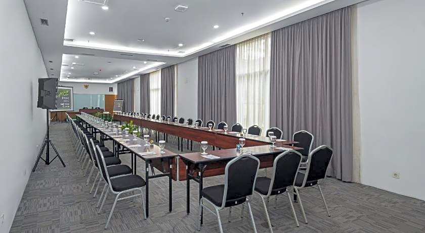 Whiz Prime Hotel Sudirman Cilacap