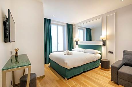 HOTEL AU COEUR DE REPUBLIQUE