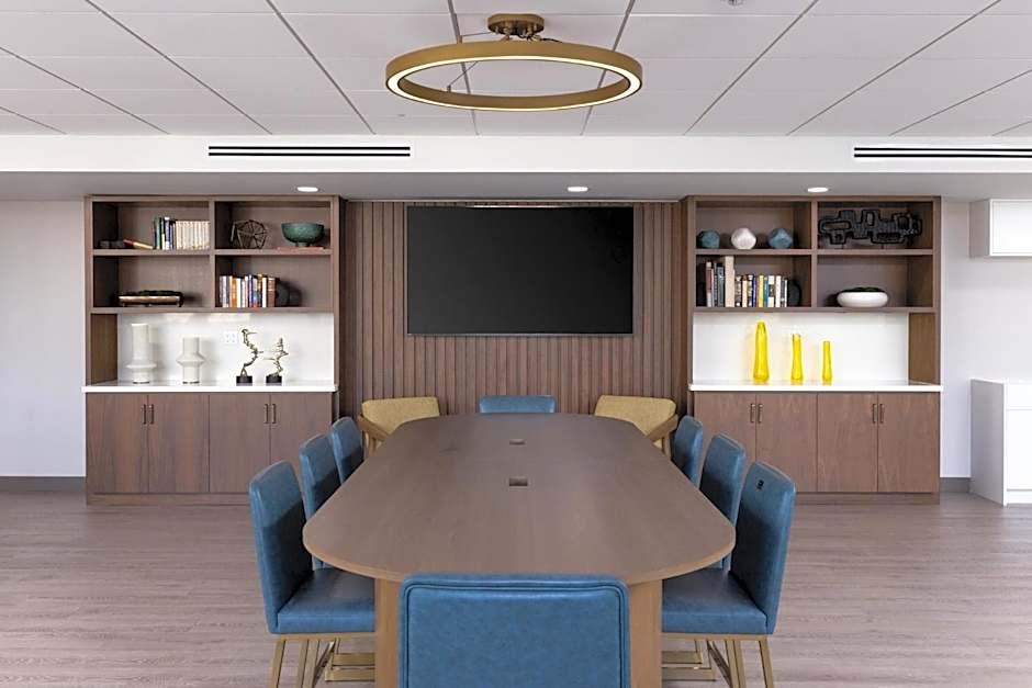 Holiday Inn Hotel And Suites Monterey Park Los Angeles By IHG