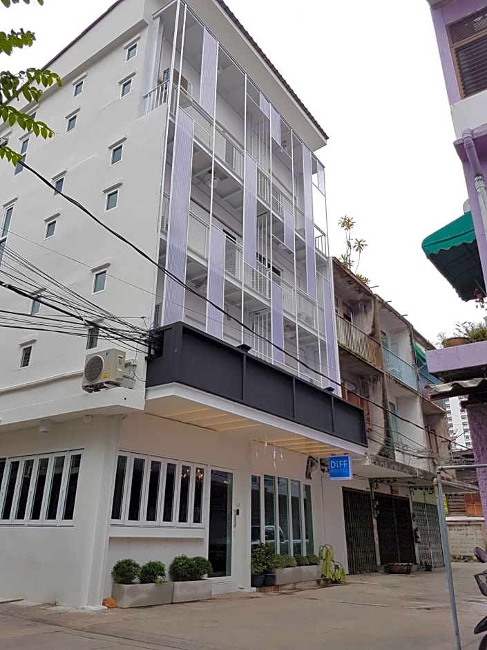 Diff Hostel