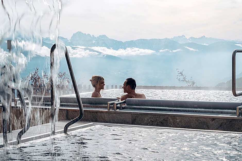 Tratterhof Mountain Sky Hotel