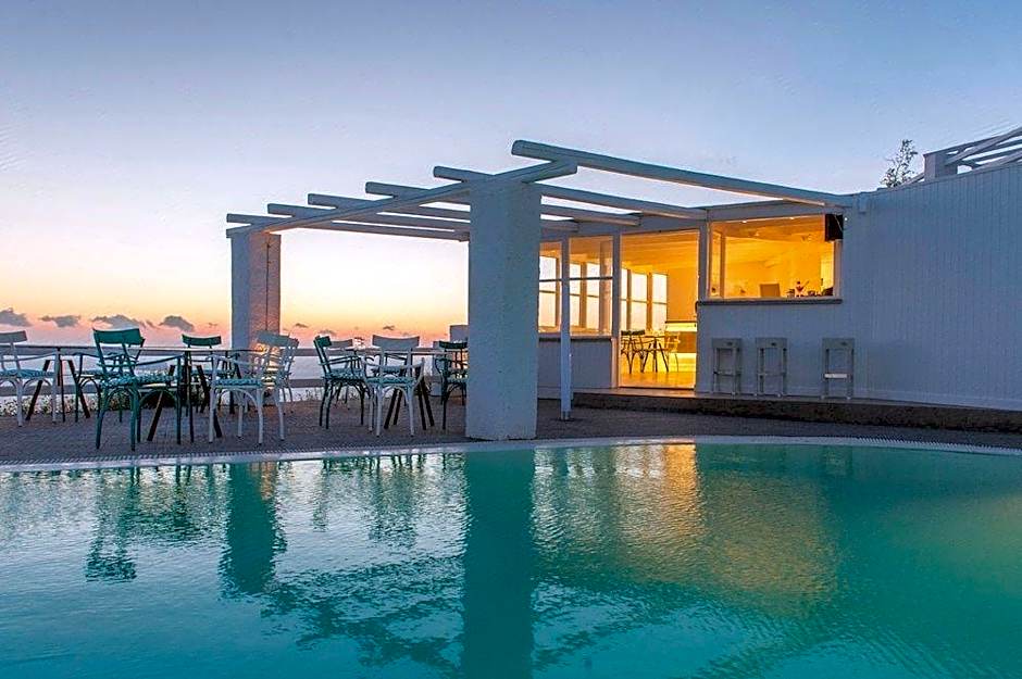 Artemis Suites Hotel