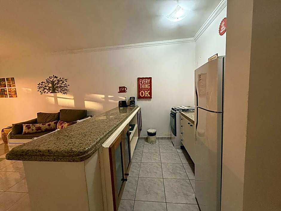 Flat estudio 110 Amarilis Riviera de São Lourenço, 03 piscina climatizada, serviço de hotelaria, limpesa e troca de toalhas diária, carregador veiculo elétrico e servico de praia finais de semana WiFi 500