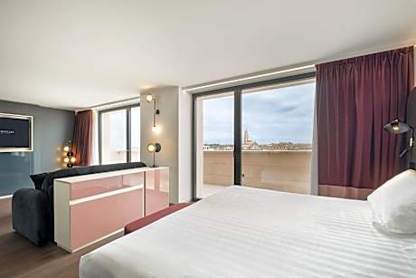 Executive Suite with Terrace and View