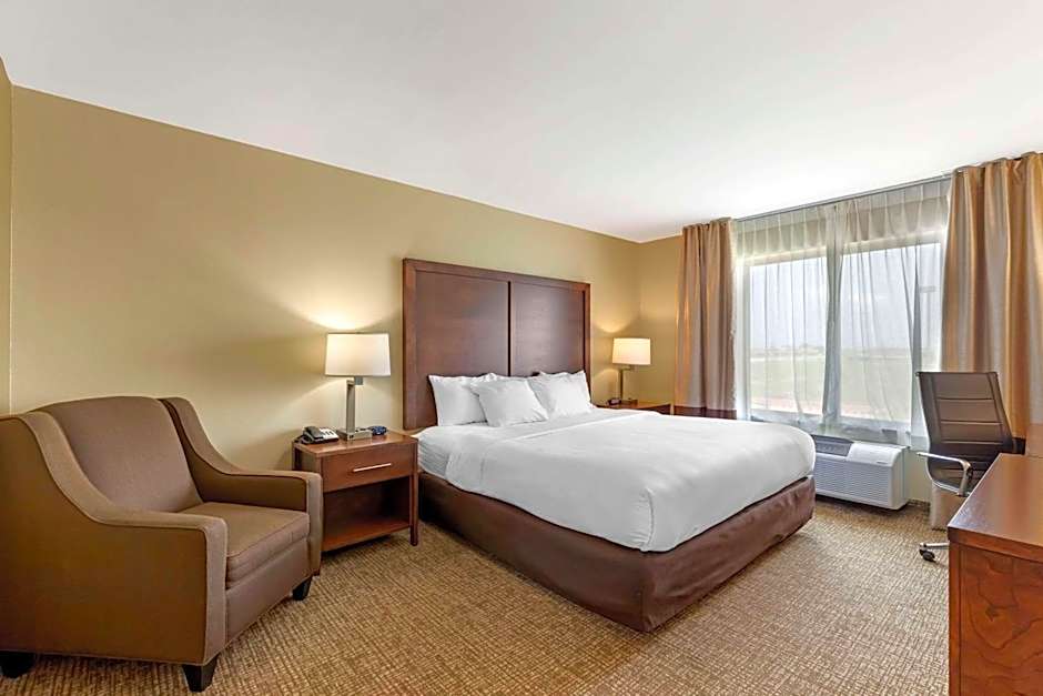 Comfort Inn & Suites Grinnell near I-80