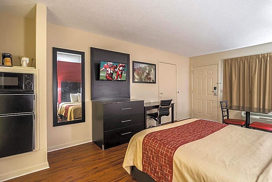 Red Roof Inn & Suites Scottsboro