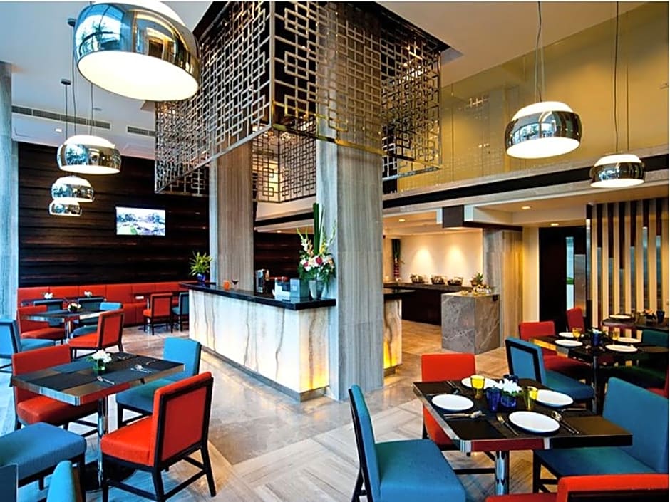 FX Hotel Metrolink Makkasan