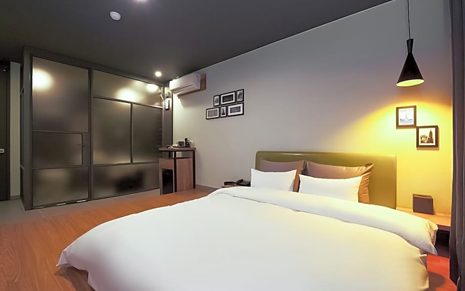 Hotel Gray