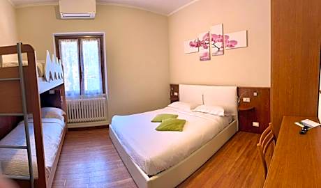 Double Room with Mountain View