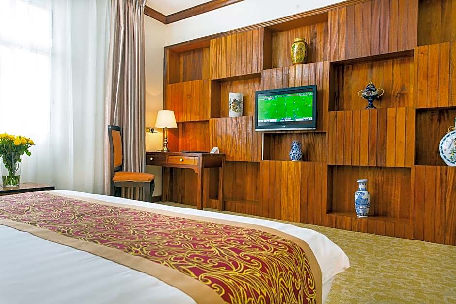 Eastland Hotel