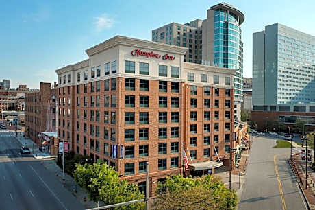 Hampton Inn By Hilton Baltimore-Downtown-Convention Center