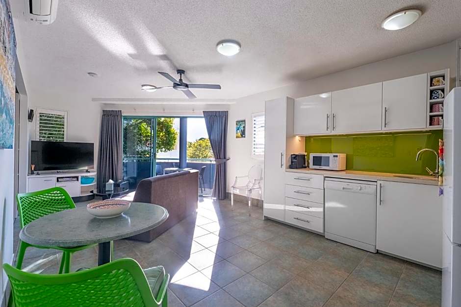 Noosa River Sandy Shores Hotel