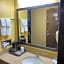 Super 8 by Wyndham Rochester Mayo Clinic Area