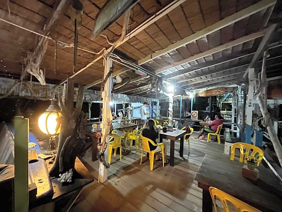 Beach Shack Chalet - Garden View Aframe Small Unit