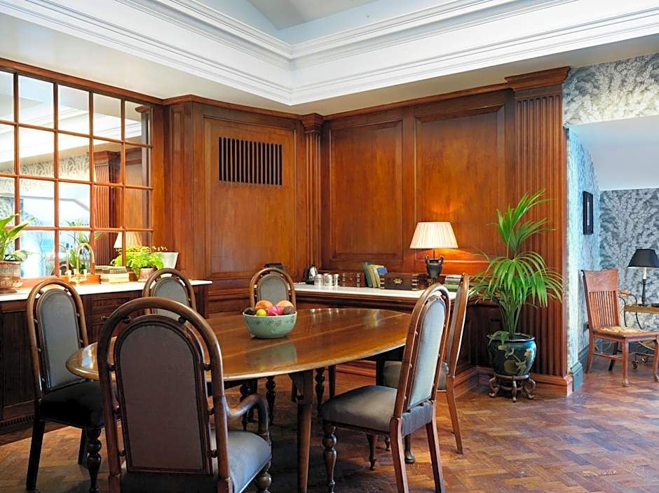 Photo 1 of 4 of Suite