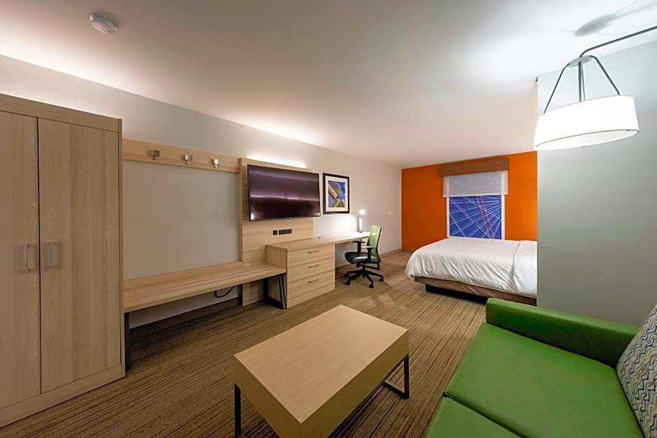 Holiday Inn Express Hotel & Suites Petersburg/Dinwiddie By IHG