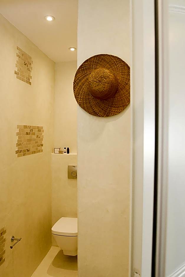 Anatoli Luxury Studios & Suites